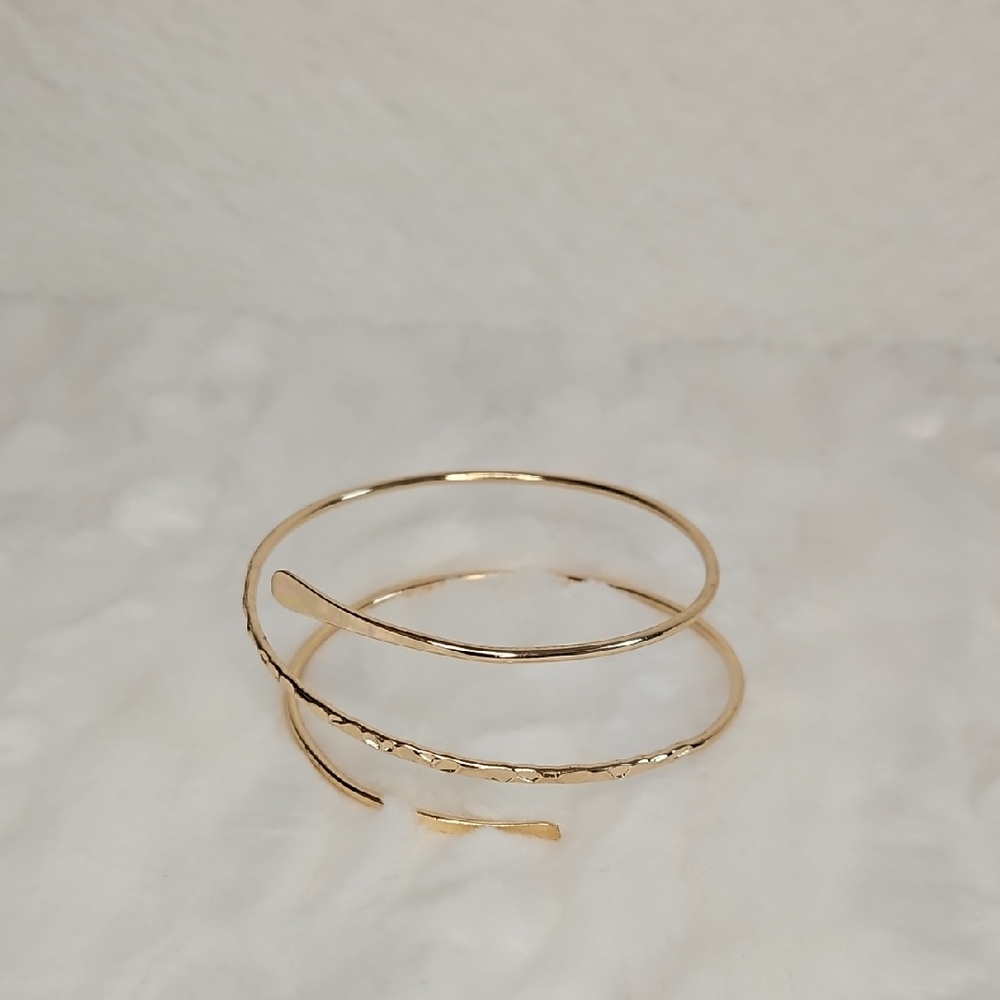 Elegant Gold Spiral bicep Bracelet
